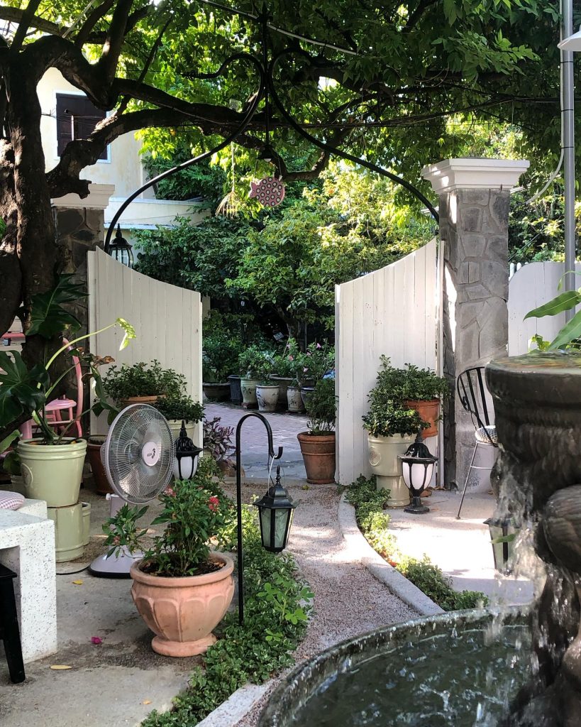Không gian chữa lành tại Cá Nóc Café