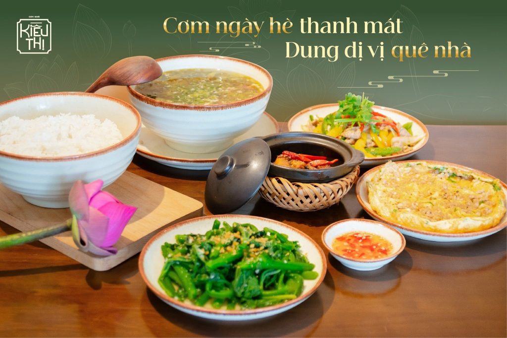 Mâm cơm nhà đậm hương vị quê hương