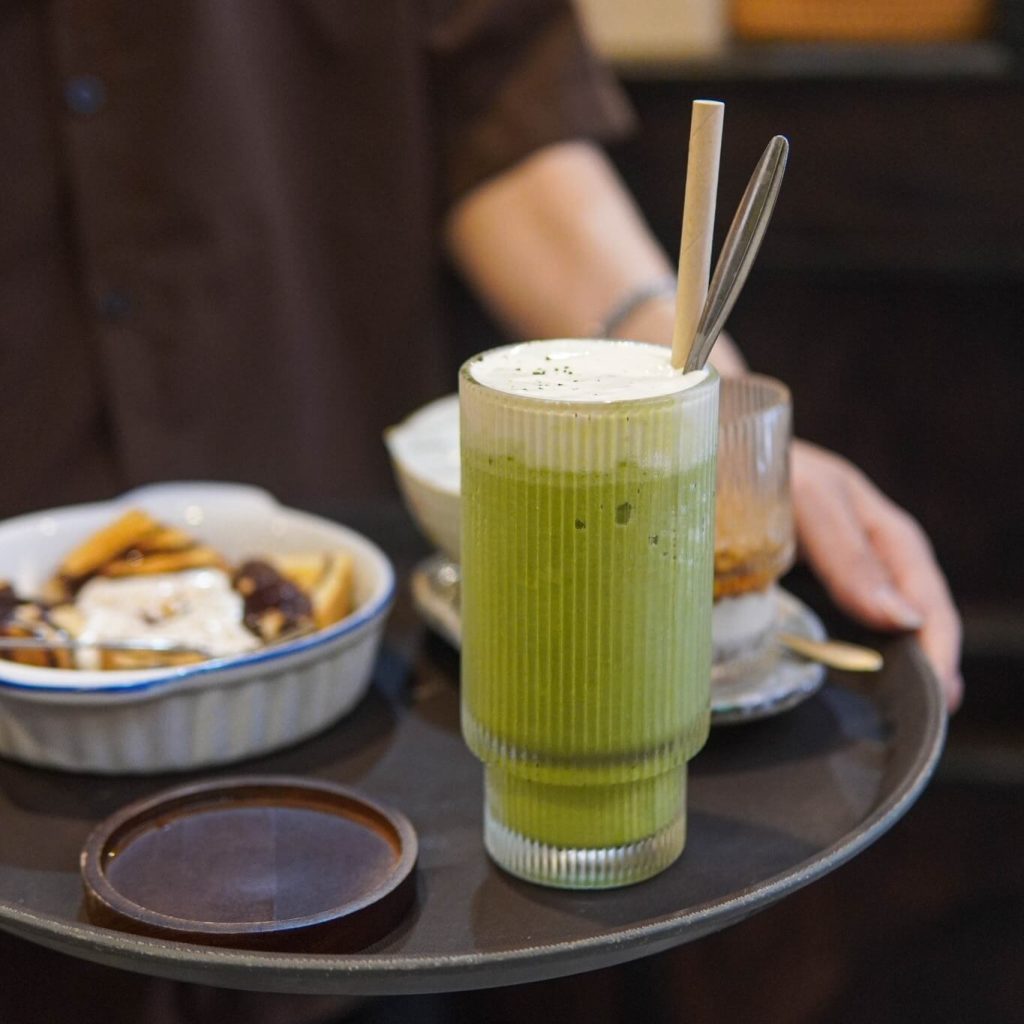Đi Lạc Coffee - Phát Hiện Góc Cà Phê Vintage Ấm Cúng Và Cổ Điển 5 Menu đầy đủ với mức giá "hợp túi tiền"