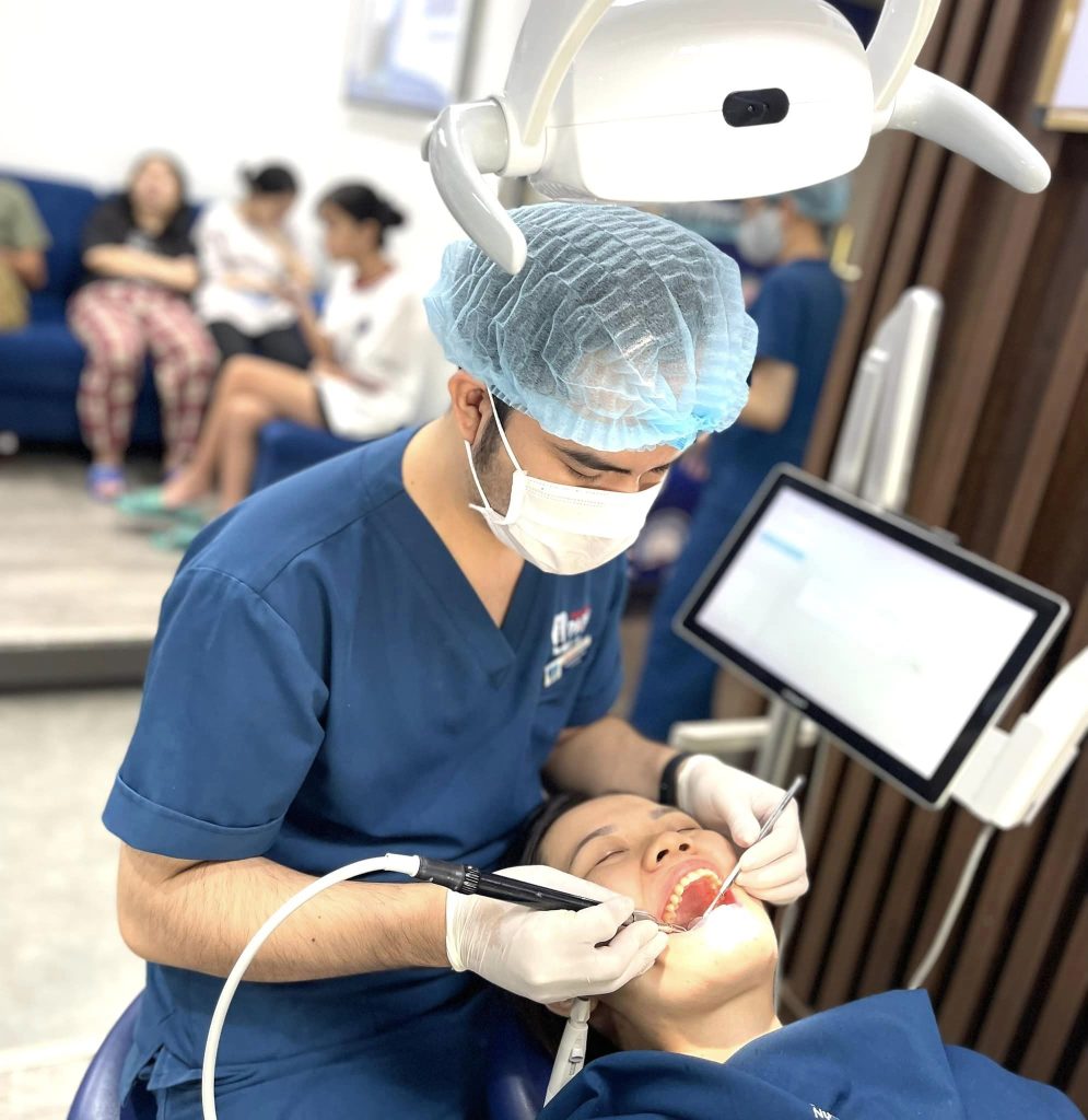 Nha Khoa Paris - Nâng Tầm Nụ Cười, Khẳng Định Phong Cách Sống 5 Bác sĩ có trình độ chuyên môn cao
