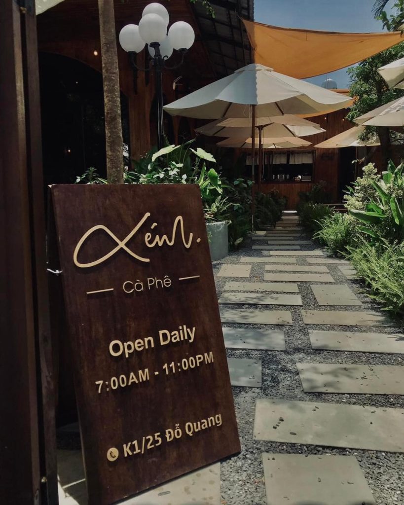 Xém Cà Phê - Khám Phá Góc Chill Đậm Chất Lạ Ngay Trung Tâm Đà Nẵng 6 Xém Cà Phê có menu đa dạng
