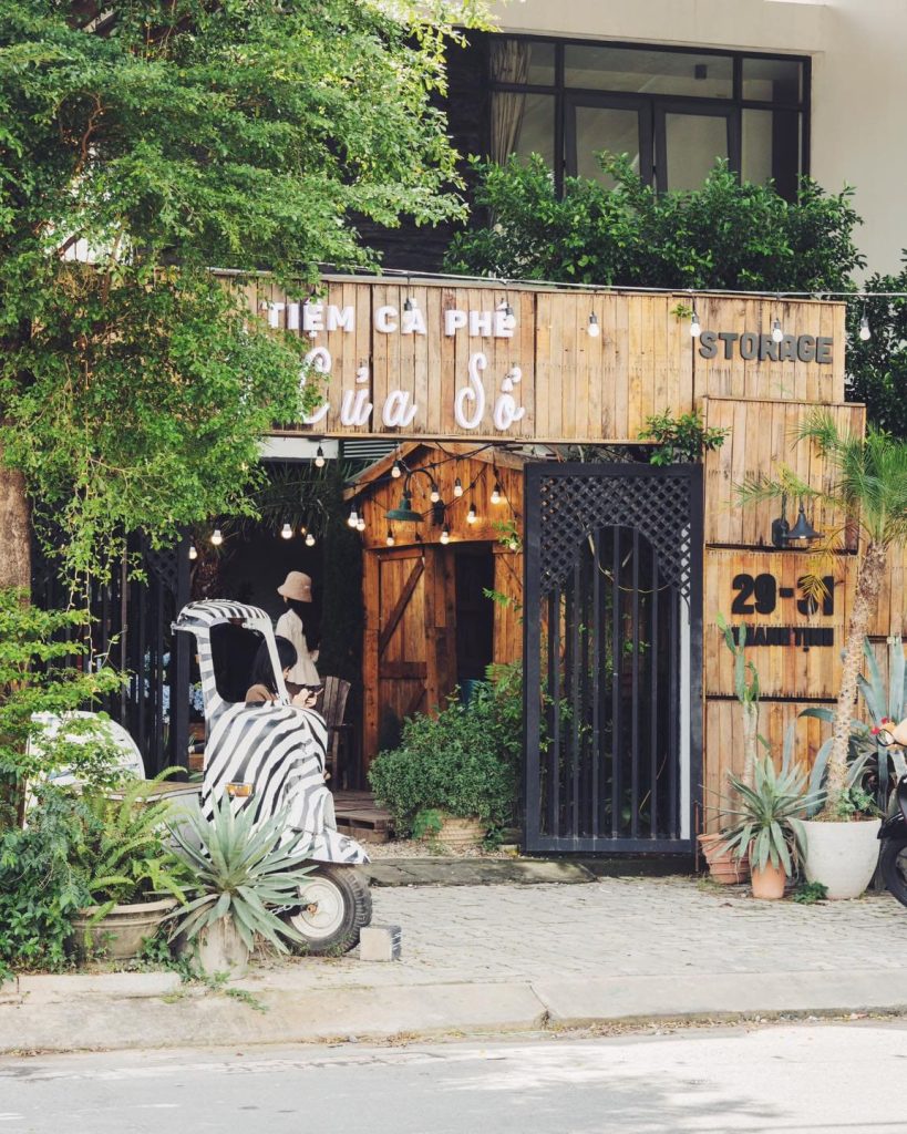 Tiệm Cà Phê Ô Cửa Sổ