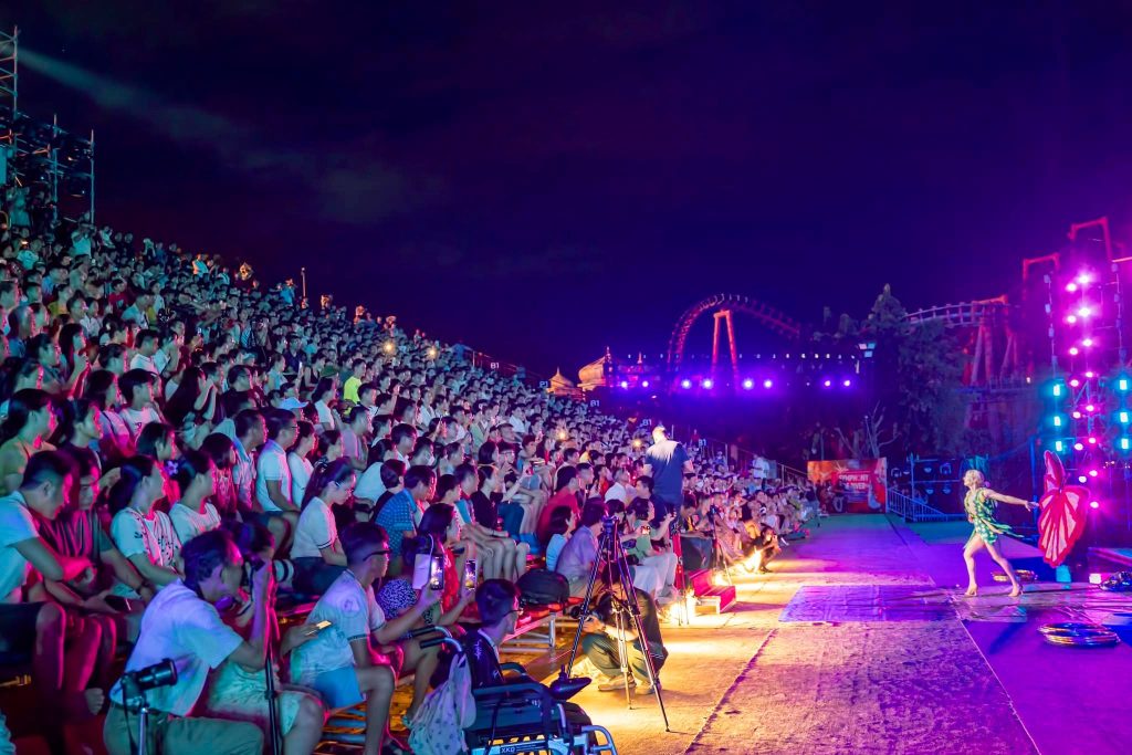 Danang Downtown - Địa Điểm Vui Chơi Hot Nhất Đà Nẵng 3 Danang Downtown thu hút hàng nghìn du khách mỗi đêm