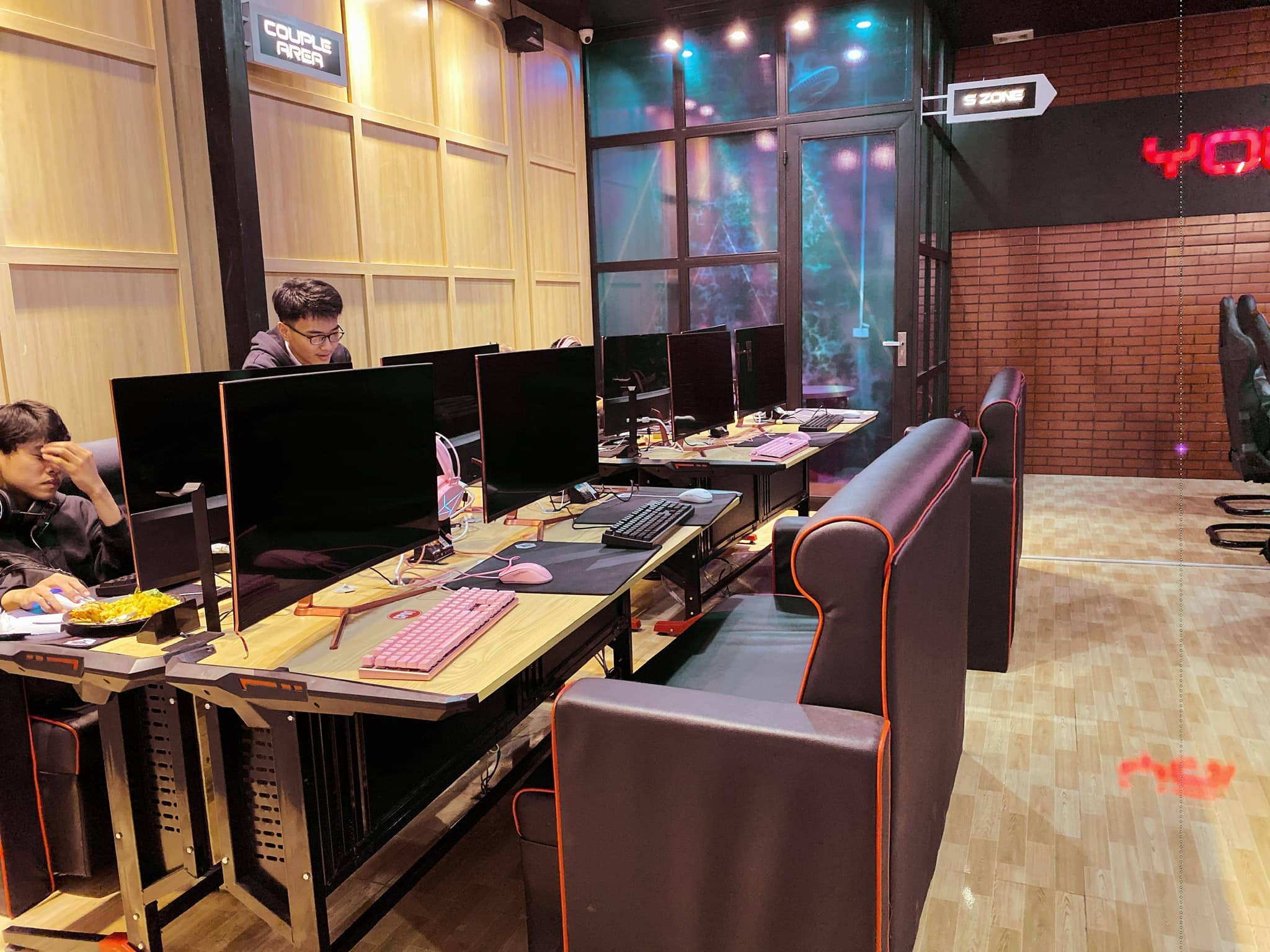 Tiện nghi phòng game cao cấp