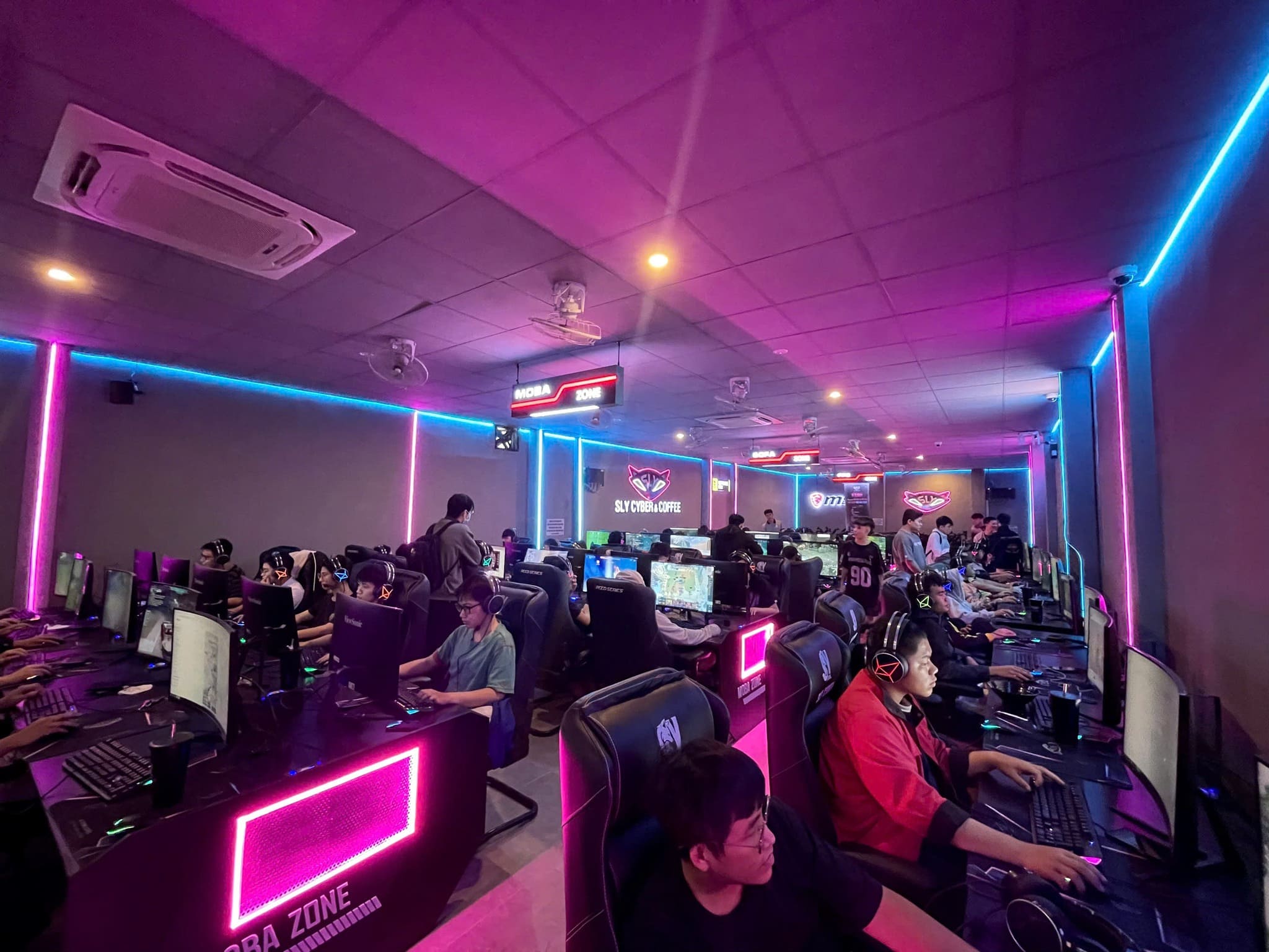 SLY Cyber Gaming – Điểm Đến Thú Vị Dành Cho Các Game Thủ 1 SLY Cyber Gaming Đà Nẵng