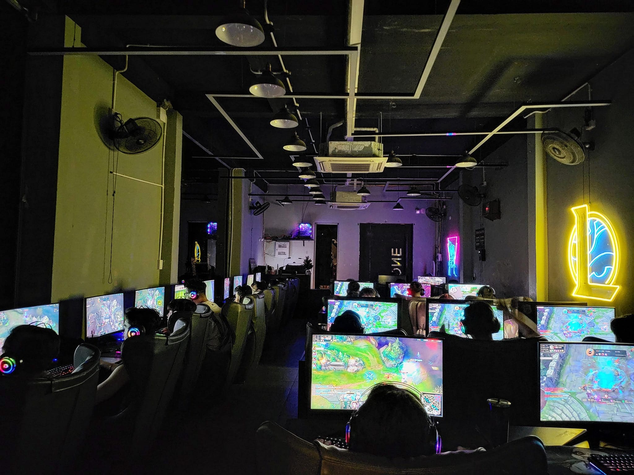 ZONE Gaming – Trải Nghiệm Game Đỉnh Cao Tại Đà Nẵng 1 ZONE Gaming Đà Nẵng